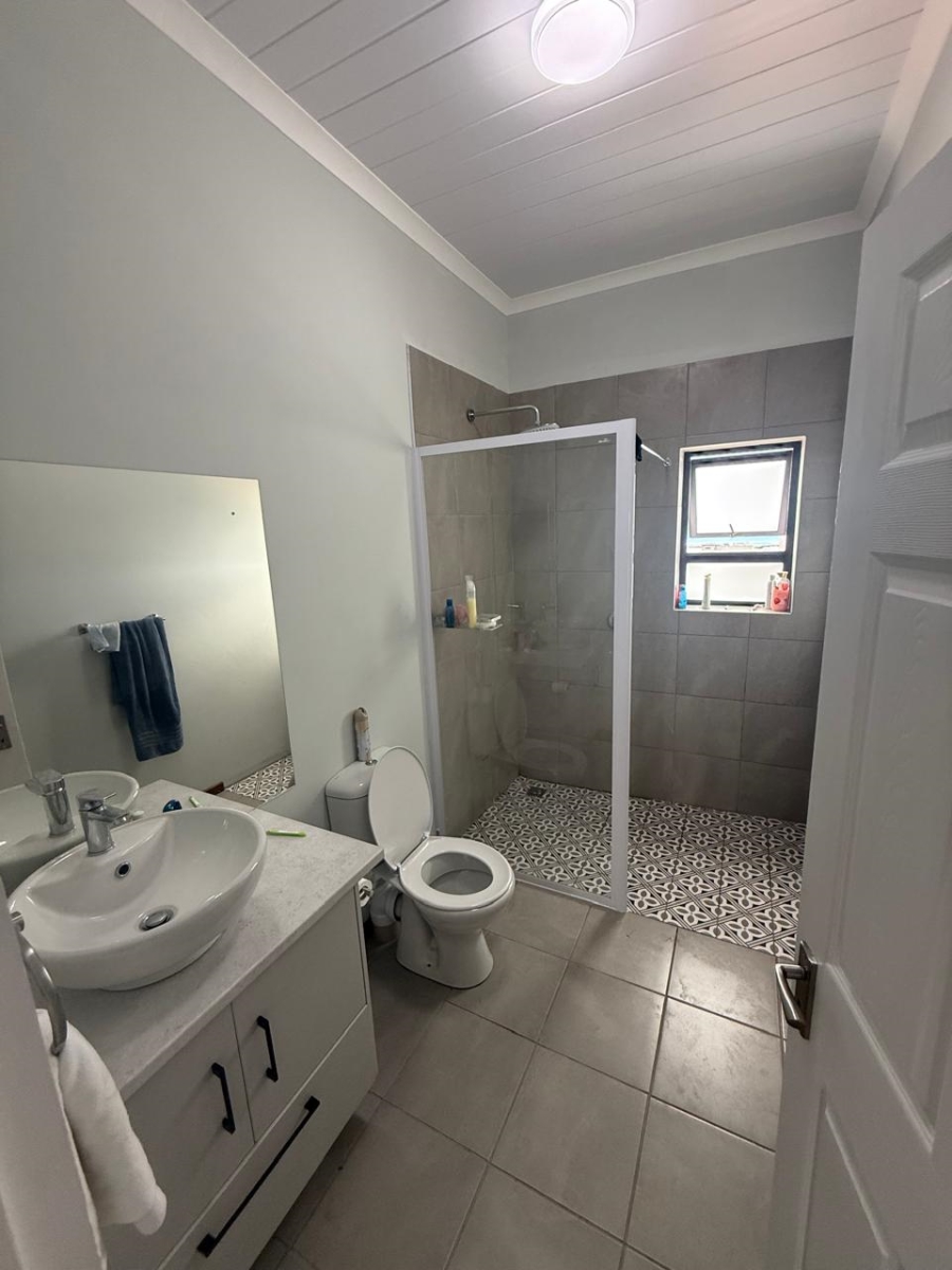 5 Bedroom Property for Sale in Stilbaai Oos Western Cape